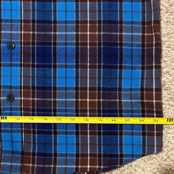 L.L. Bean Slightly Fitted Flannel Button-up Shirt - Picture 5 of 5